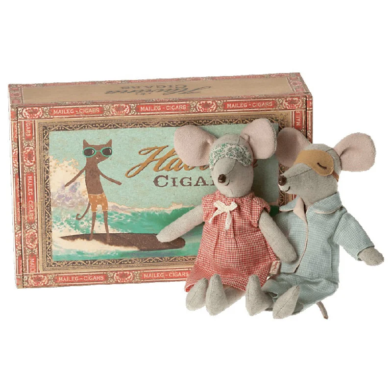 Adorable and charming plush figuresMaileg Mum and Dad Mice in Cigarbox