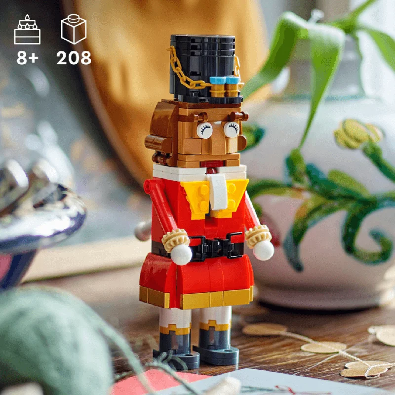 Time-honored LEGO traditionsLego Christmas 40640 Nutcracker