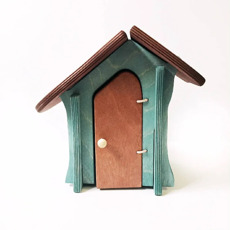 detailed wooden toys                 Ostheimer Hen House