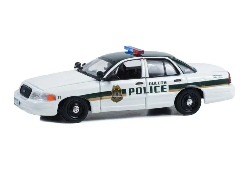 High-quality toy cars 2006 Ford Crown Victoria Police Interceptor - Duluth Minnesota Police Fargo TV Series Diecast 1:43 Scale Model - Greenlight 86636 High-quality toy cars 2006 Ford Crown Victoria Police Interceptor - Duluth Minnesota Police Fargo TV Series Diecast 1:43 Scale Model - Greenlight 86636