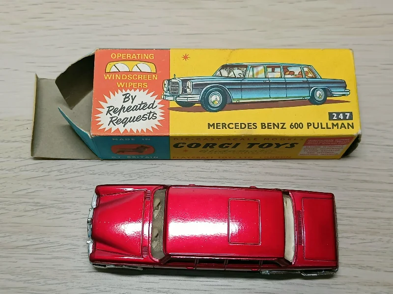 Realistic toy cars247 Mercedes-Benz 600 Pullman in bright crimson