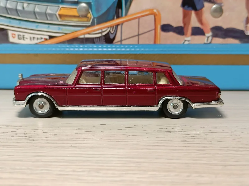 Playful toys 247 Mercedes-Benz 600 Pullman in dark crimson