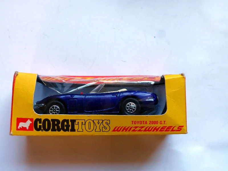 High-quality materials toys 375 Toyota 2000GT in purple with original box