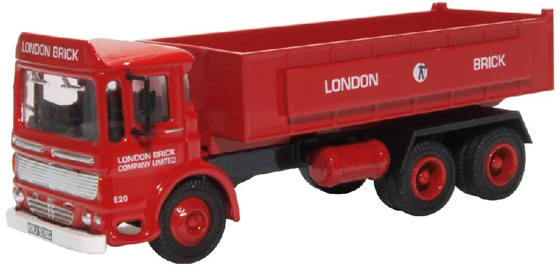 High-quality toy cars Oxford Diecast Aec Ergomatic Tipper London Brick Company
