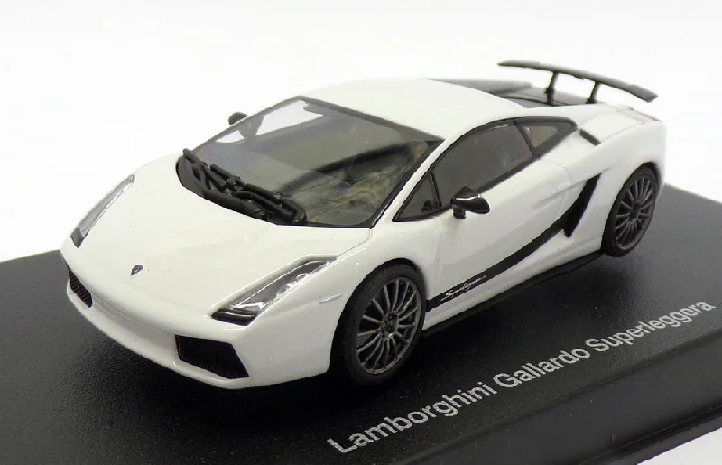 Realistic toy carsAutoart 1/43 Scale 54615 - Lamborghini Gallardo Superleggera - Met White Realistic toy carsAutoart 1/43 Scale 54615 - Lamborghini Gallardo Superleggera - Met White