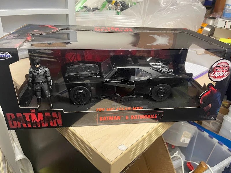 Playful toys Jada Diecast 1:18 2022 Batman Batmobile Light Up